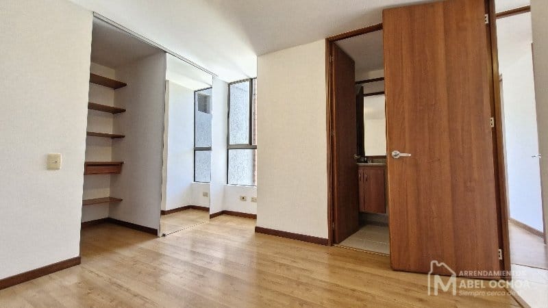 Apartamento de 2 alcobas en arriendo en Loma El Atravesado, Envigado, 80 m² · foto 9 de 17