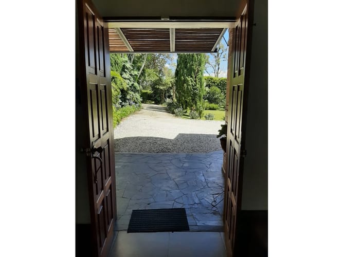 Casa de 3 alcobas en arriendo en Llano Grande, Rionegro, 390 m² · foto 2 de 14