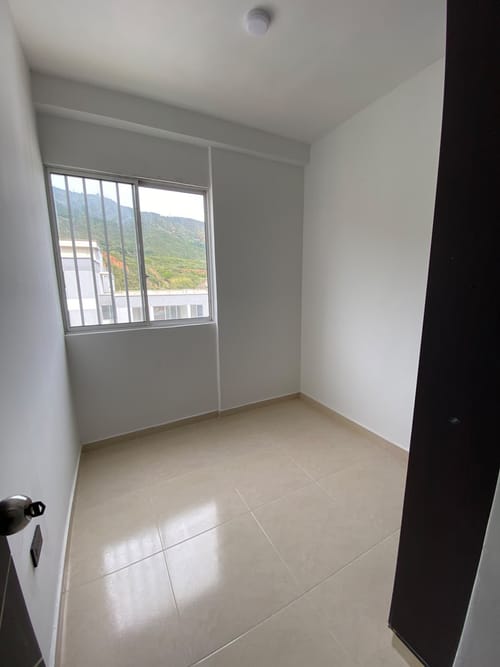 Apartamento de 3 alcobas en arriendo en Aldea Alta, Girón, 52 m² · foto 6 de 10