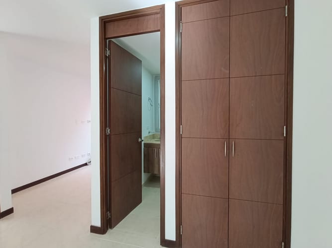 Apartamento de 3 alcobas en arriendo en Cumbres, Envigado, 120 m² · foto 2 de 11