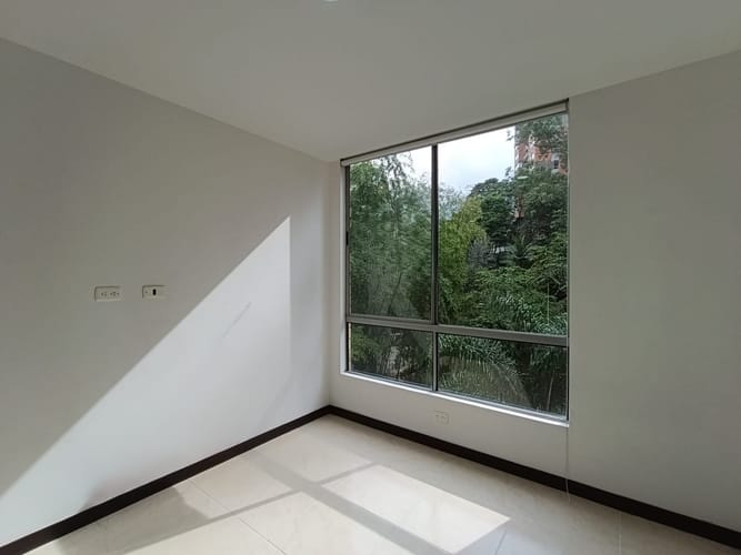 Apartamento de 3 alcobas en arriendo en Cumbres, Envigado, 120 m² · foto 3 de 11