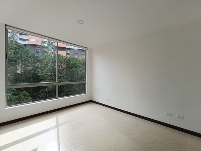 Apartamento de 3 alcobas en arriendo en Cumbres, Envigado, 120 m² · foto 5 de 11