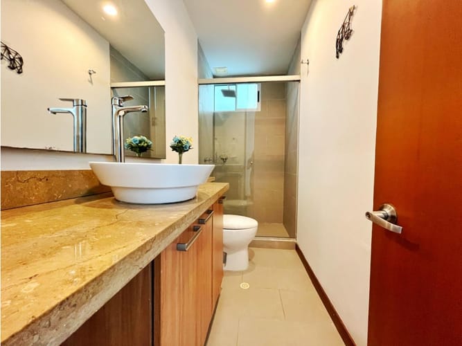 Apartamento de 2 alcobas en arriendo en Castillogrande, Cartagena, 104 m² · foto 7 de 12
