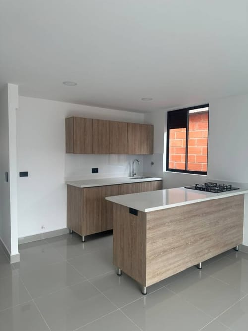 Apartamento de 3 alcobas en arriendo en Calasanz, Medellín, 85 m² · foto 2 de 24