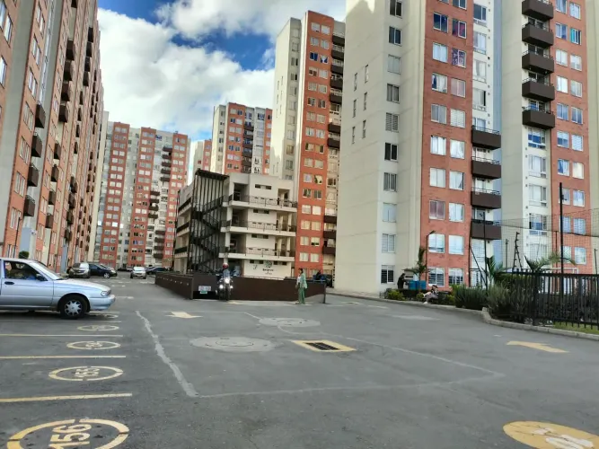 Apartamento de 3 alcobas en venta en Fontibon, Bogotá, 47 m² · foto 17 de 24