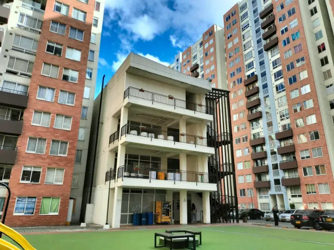 Apartamento de 3 alcobas en venta en Fontibon, Bogotá, 47 m² · foto 24 de 24