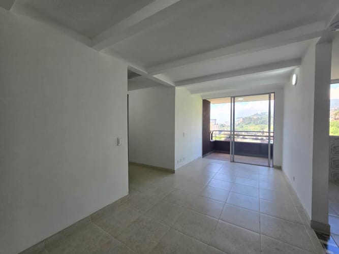 Apartamento de 3 alcobas en venta en Viviendas Del Sur, Medellín, 64 m² · foto 3 de 18