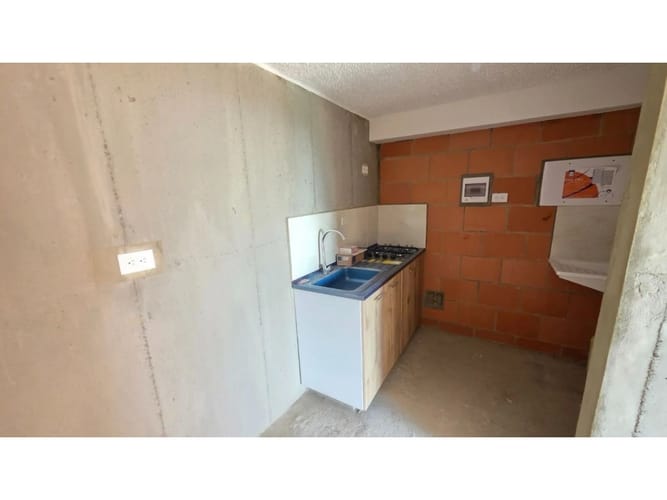 Apartamento de 5 alcobas en venta en Fontibon, Bogotá, 44 m² · foto 2 de 24