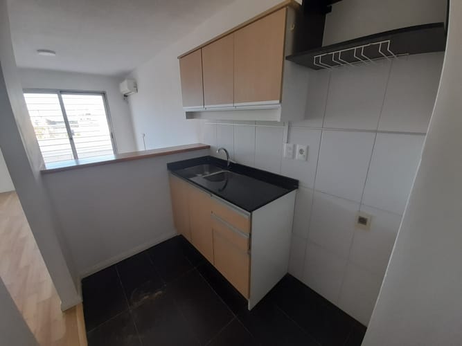 Exclusivo Monoambiente Penthouse en Parque Rodó: Terraza Panorámica, Parrillero Privado y Opción a Garage · Photo 5
