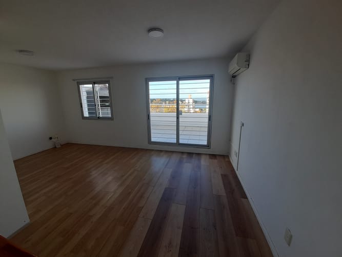 Exclusivo Monoambiente Penthouse en Parque Rodó: Terraza Panorámica, Parrillero Privado y Opción a Garage · Photo 6