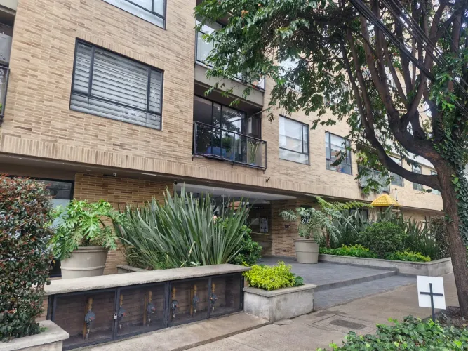 Apartamento de 3 alcobas en venta en Cedritos, Bogotá, 105 m² · foto 16 de 24