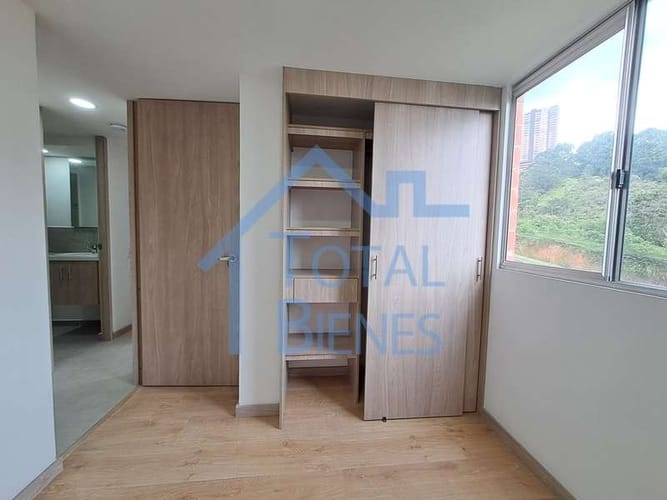 Apartamento de 3 alcobas en venta en Las Lomitas, Sabaneta, 70 m² · foto 7 de 10
