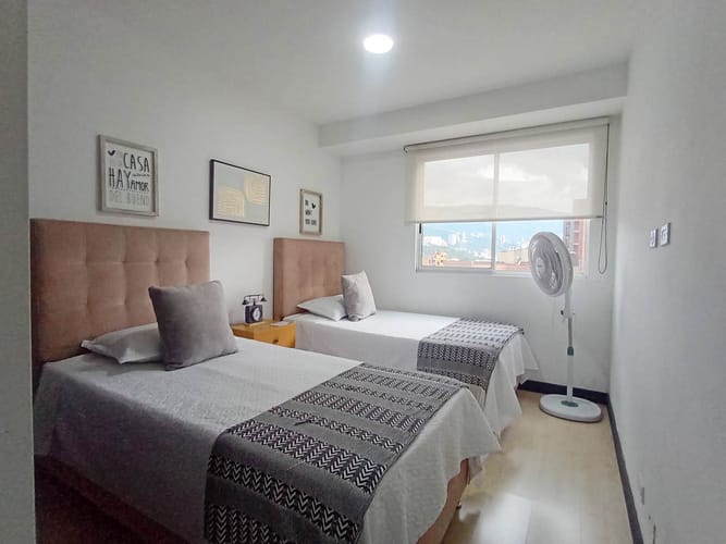 Apartamento de 3 alcobas en arriendo en Laureles, Medellín, 101 m² · foto 14 de 19