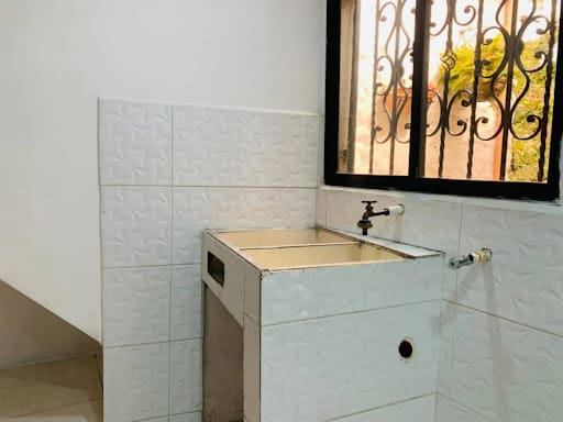 Apartamento de 2 alcobas en arriendo en Campo Valdes No.1, Medellín, 65 m² · foto 9 de 14