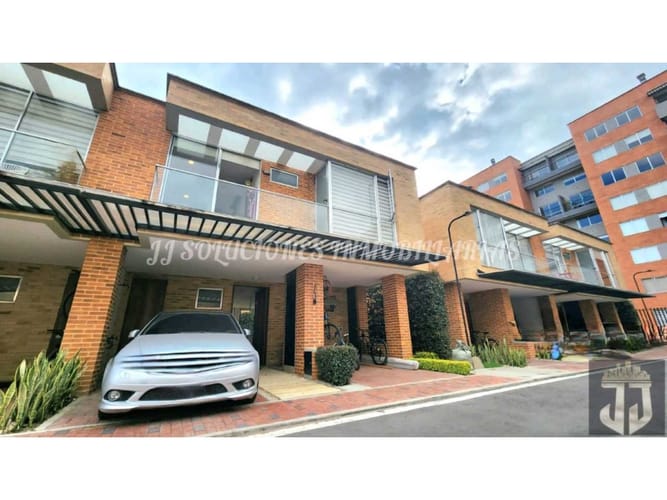 Casa de 3 alcobas en arriendo en Alcala, Mosquera, 203 m² · foto 1 de 24
