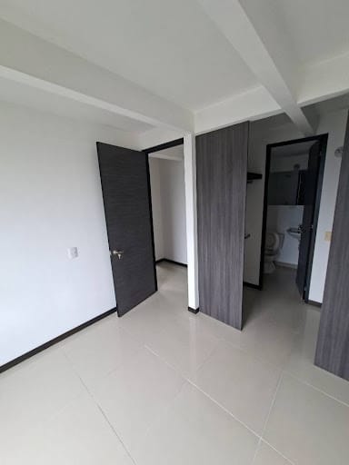 Apartamento de 3 alcobas en arriendo en Rodeo Alto, Medellín, 68 m² · foto 4 de 18