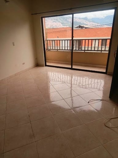 Casa de 4 alcobas en arriendo en Cordoba, Medellín, 110 m² · foto 4 de 24