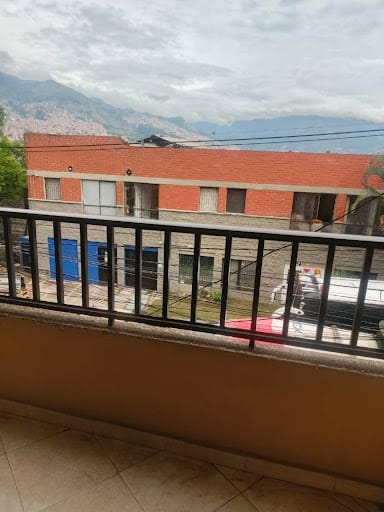 Casa de 4 alcobas en arriendo en Cordoba, Medellín, 110 m² · foto 5 de 24