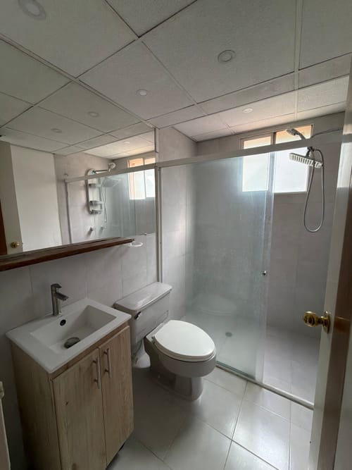 Apartamento de 4 alcobas en arriendo en Suramericana, Medellín, 114 m² · foto 6 de 15