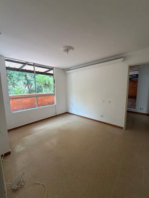 Apartamento de 4 alcobas en arriendo en Suramericana, Medellín, 114 m² · foto 11 de 15
