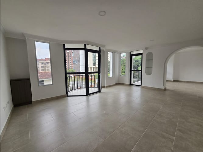 Apartamento de 3 alcobas en arriendo en La Castellana, Armenia, 126 m² · foto 2 de 16