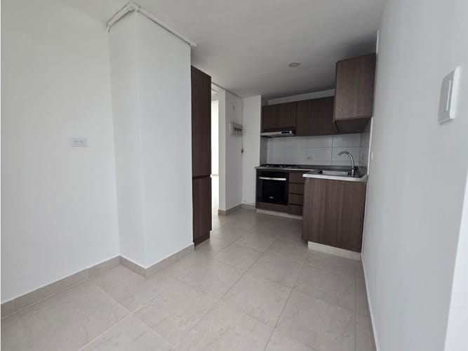 Apartamento de 3 alcobas en arriendo en La Castellana, Armenia, 126 m² · foto 6 de 16