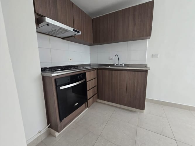 Apartamento de 3 alcobas en arriendo en La Castellana, Armenia, 126 m² · foto 13 de 16