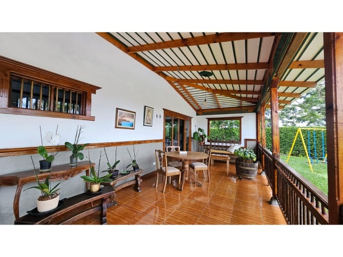Casa de 4 alcobas en arriendo en Vía El Caimo, Armenia, 414 m² · foto 14 de 24