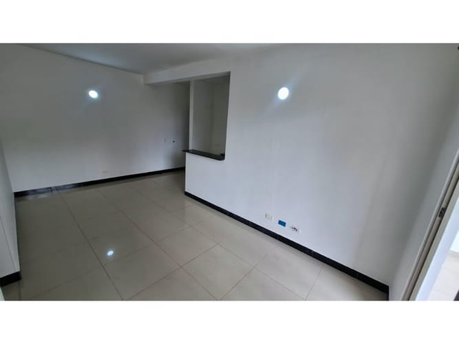 Apartamento de 3 alcobas en arriendo en Niquia, Bello, 71 m² · foto 4 de 20