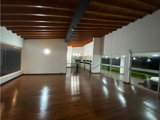 Casa de 4 alcobas en venta en Llano Grande, Rionegro, 350 m² · foto 17 de 23