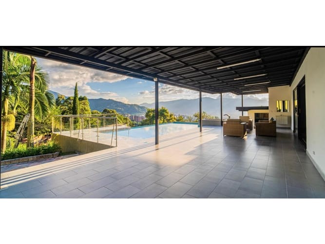 Casa de 9 alcobas en venta en Loma Del Chocho, Envigado, 850 m² · foto 9 de 24