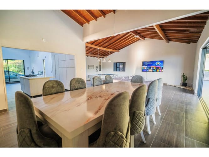 Casa de 9 alcobas en venta en Loma Del Chocho, Envigado, 850 m² · foto 10 de 24