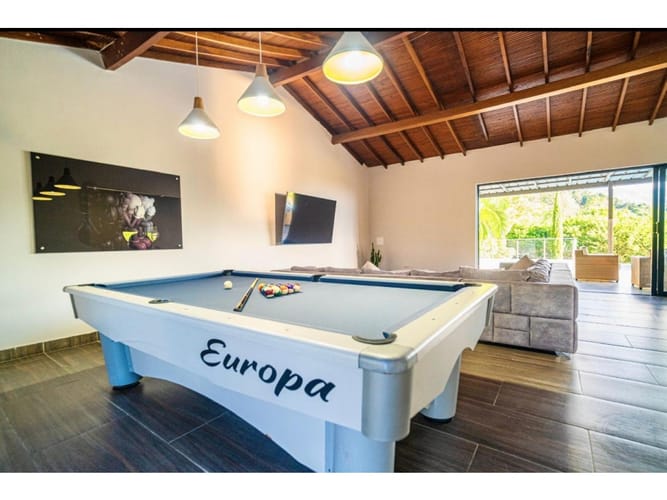 Casa de 9 alcobas en venta en Loma Del Chocho, Envigado, 850 m² · foto 13 de 24