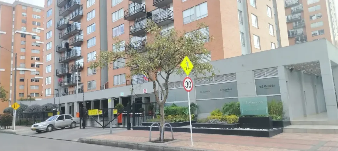 Apartamento de 3 alcobas en venta en Fontibon, Bogotá, 78 m² · foto 17 de 24
