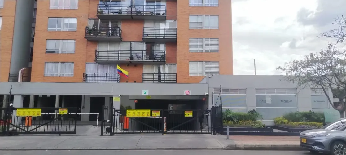 Apartamento de 3 alcobas en venta en Fontibon, Bogotá, 78 m² · foto 18 de 24