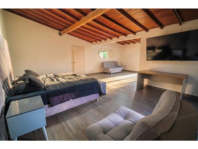 Casa de 9 alcobas en venta en Loma Del Chocho, Envigado, 850 m² · foto 22 de 24