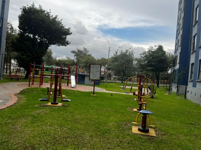 Apartamento de 3 alcobas en venta en Fontibon, Bogotá, 127 m² · foto 22 de 24
