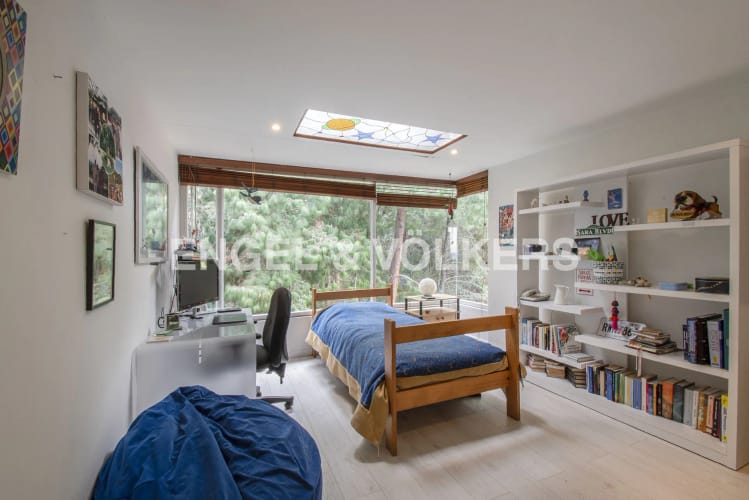 Apartamento de 3 alcobas en venta en Los Rosales, Bogotá, 271 m² · foto 10 de 17