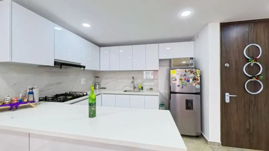Apartamento de 2 alcobas en venta en Cedritos, Bogotá, 73 m² · foto 4 de 19