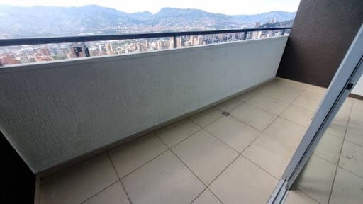 Apartamento de 3 alcobas en arriendo en Loma De Los Gonzalez, Medellín, 110 m² · foto 2 de 22