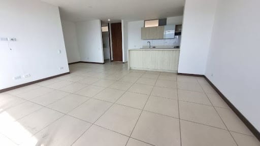 Apartamento de 3 alcobas en arriendo en Loma De Los Gonzalez, Medellín, 110 m² · foto 3 de 22