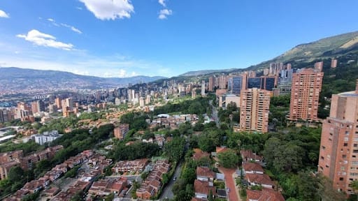 Apartamento de 3 alcobas en arriendo en Loma De Los Gonzalez, Medellín, 110 m² · foto 14 de 22
