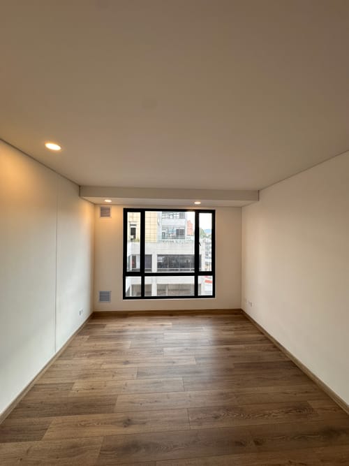 Apartaestudio en arriendo en Andes Norte, Bogotá, 28 m² · foto 8 de 15
