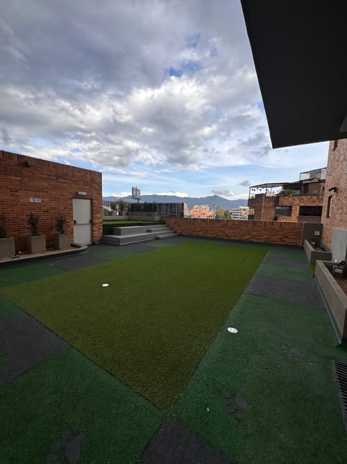 Apartaestudio en arriendo en Andes Norte, Bogotá, 28 m² · foto 10 de 15