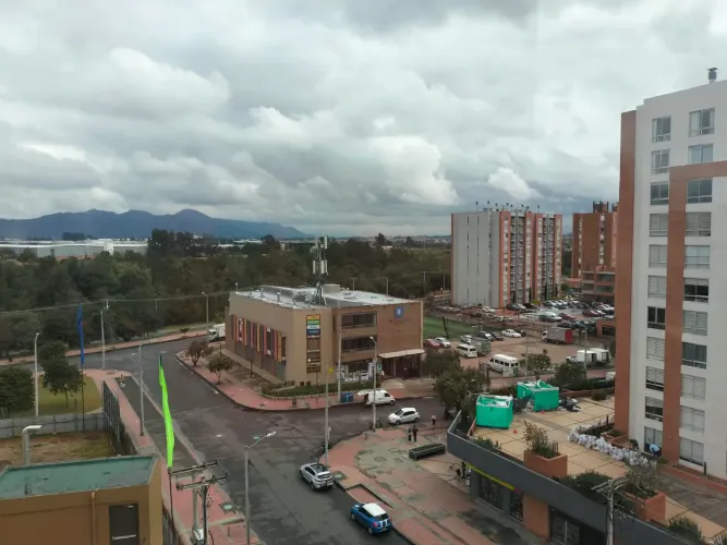 Apartamento de 3 alcobas en venta en Engativá, Bogotá, 73 m² · foto 23 de 24