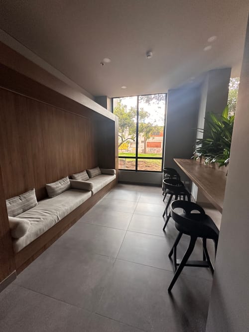 Apartaestudio en arriendo en Andes Norte, Bogotá, 28 m² · foto 13 de 15