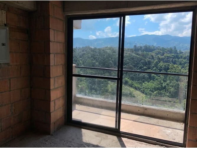 Apartamento de 3 alcobas en venta en San Jose, Sabaneta, 55 m² · foto 2 de 11