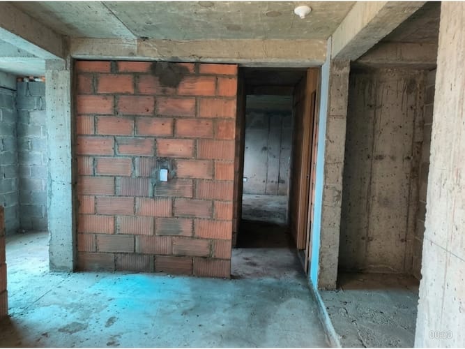 Apartamento de 3 alcobas en venta en San Jose, Sabaneta, 55 m² · foto 8 de 11