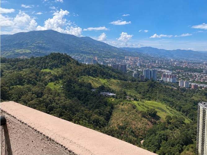Apartamento de 3 alcobas en venta en San Jose, Sabaneta, 55 m² · foto 10 de 11