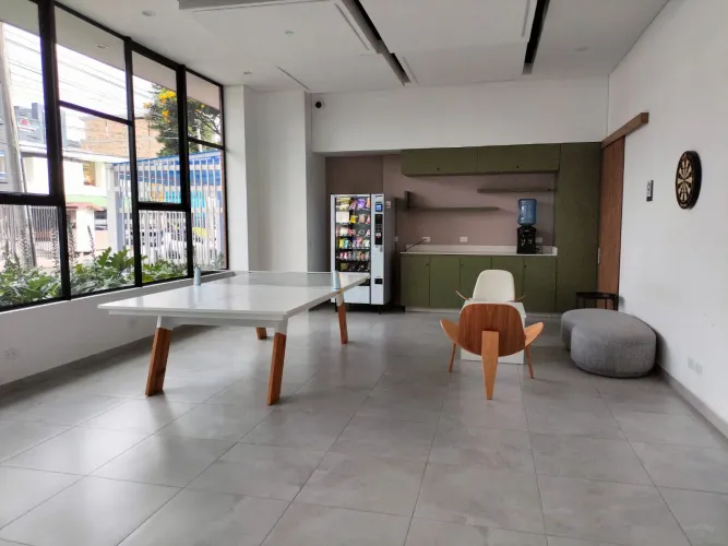 Apartamento de 1 alcoba en venta en Chico Norte, Bogotá, 23 m² · foto 18 de 19